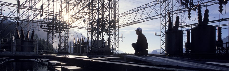 trabalhador isolado - elétrico