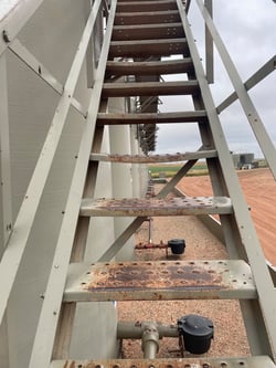 Medidas de segurança nas escadas