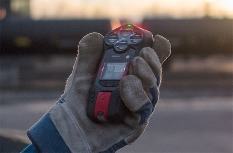 trabalhador-petrolífero-exposição-ao-gás-h2s-na-vida-real