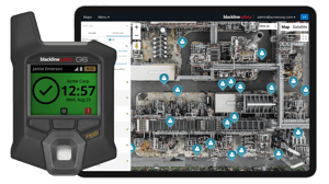 marca verde com pontos azuis