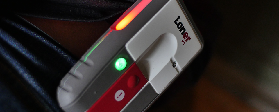 Imagens do blog — Alerta de falha no check-in do Blackline Safety Loner M6 em close-up