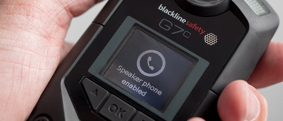 Ao contrário de um detector de gás tradicional, o detector de gás sem fio G7 inclui chamadas de voz bidirecionais opcionais.